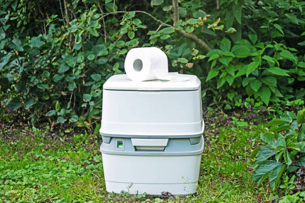 Best Porta potty rental near me  in Overland, MO